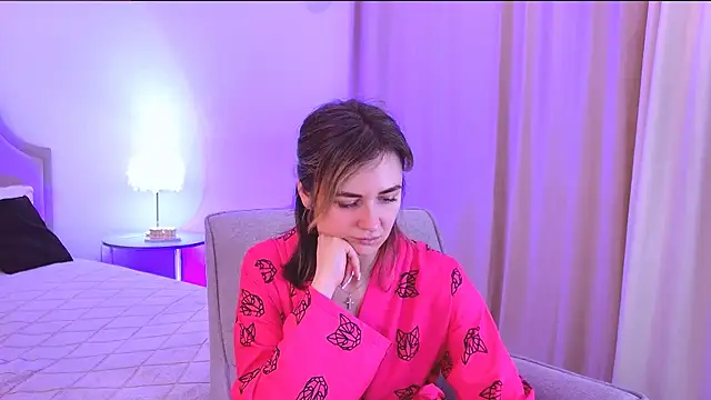 EmeraldGlow live XXX chat