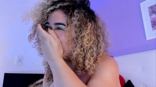 Charlotte11-11の ライブXXXチャット