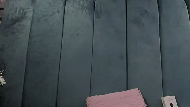 Victoria_Rossy Live XXX-Chat