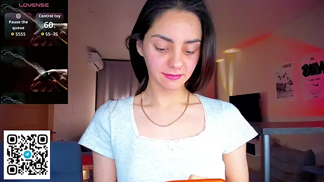 EmiliaZen 即時 XXX 聊天