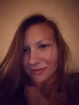 August_Shine's Live XXX Chat