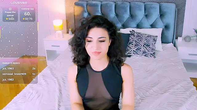 Chat XXX en directo de Maya_Rogerss