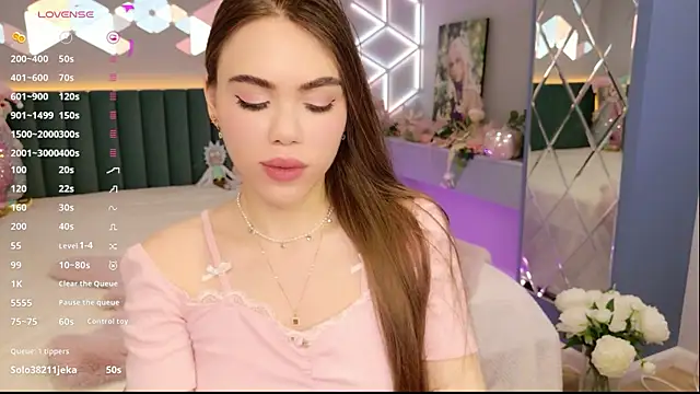 MimiForce – Live XXX-chat