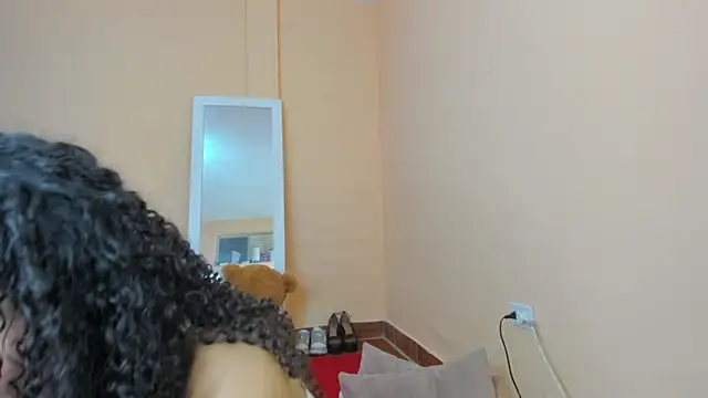 Czat XXX na żywo – Keniia_rizz