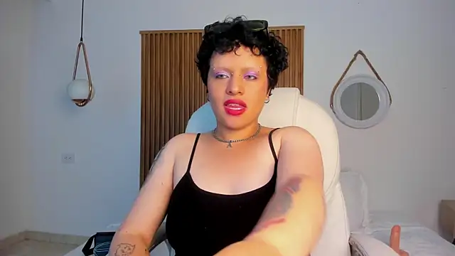 Chat XXX en directo de Alaska_deluxe