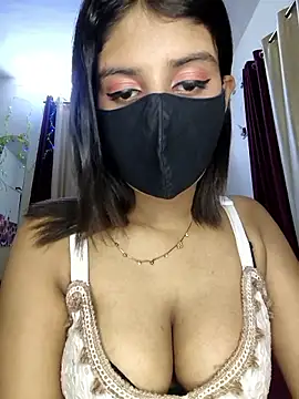 Zaayaa_2 Show in webcam