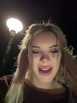 AlyssaFoxx_'s Live XXX Chat