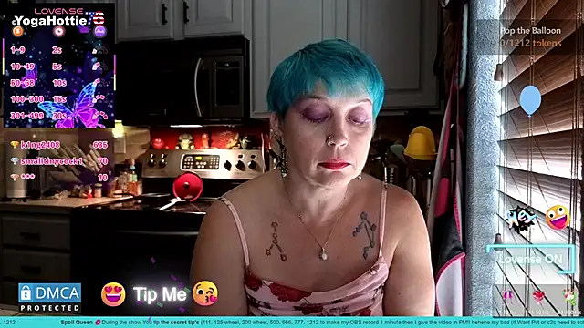 Chatroom XXX en direct de YogaHottie76