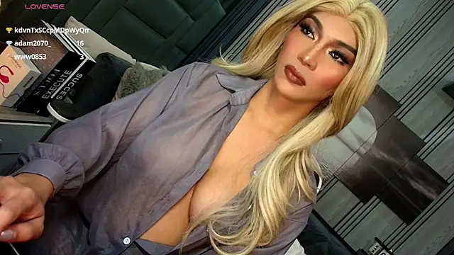 Show Webcam de TsWomanofyourdesire_