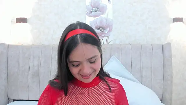 thamiina_ live XXX chat