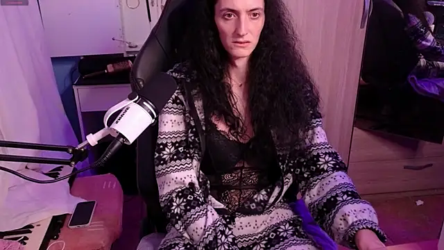 MemiSecrets Show in webcam