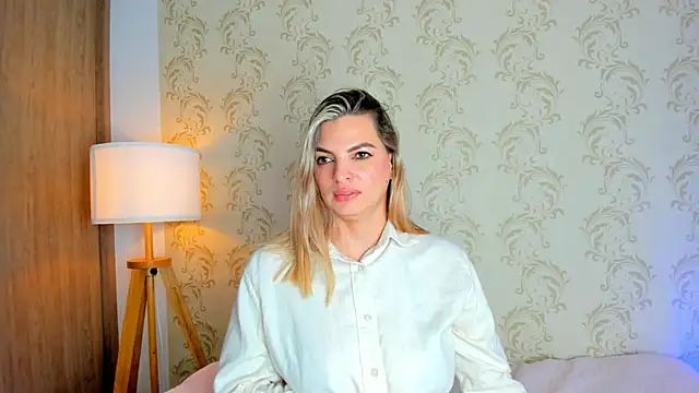 Czat XXX na żywo – mahia_montenegro