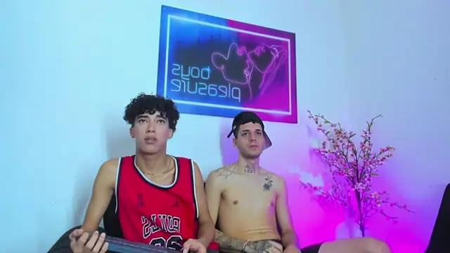 Czat XXX na żywo – Pleasure_boys_hot