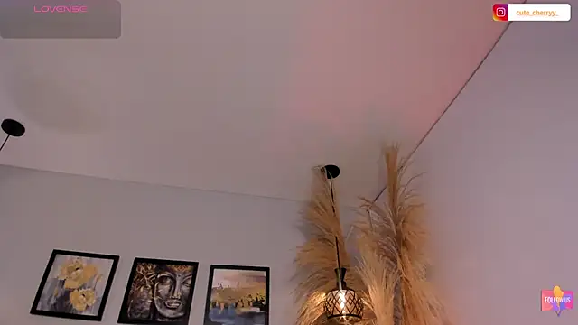 cute__cherry_'s Live XXX Chat