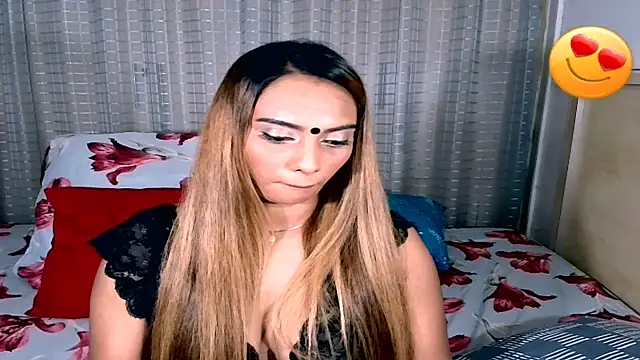 sexyindianchic Adlı Modelin Canlı XXX Sohbeti