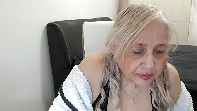 SusiLifeXXX élő XXX-chatje