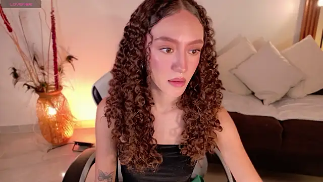 ChloeMoreti Live XXX-chat