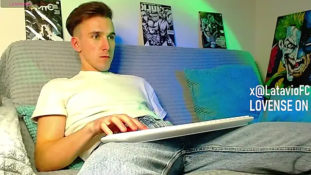 Midnighter_ ওয়েবক্যাম শো