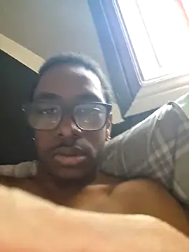 hormoneactivated: διαδικτυακό σόου στην κάμερα