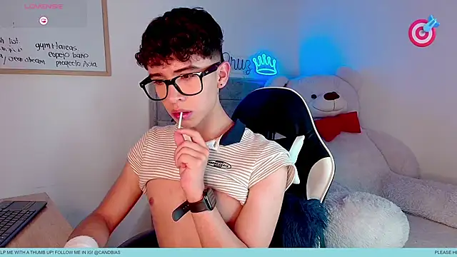 niico_prince Show in webcam