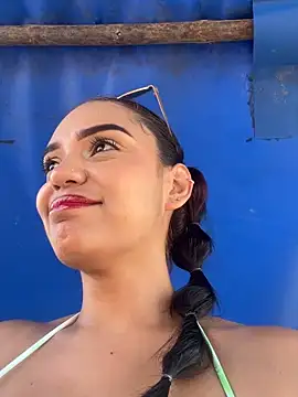 دردشة Sara-77 الجنسية المباشرة