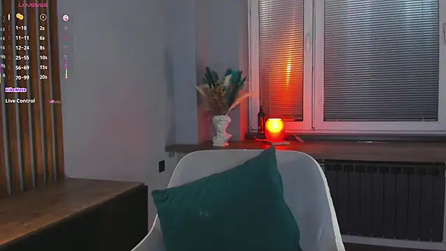 OssieCrewsのライブXXXチャット