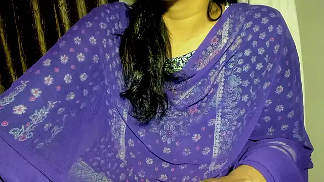 TheShyGirl_ Chat XXX in diretta