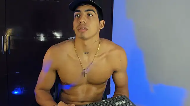 Milo_LatinBoy – Naživo XXX chat