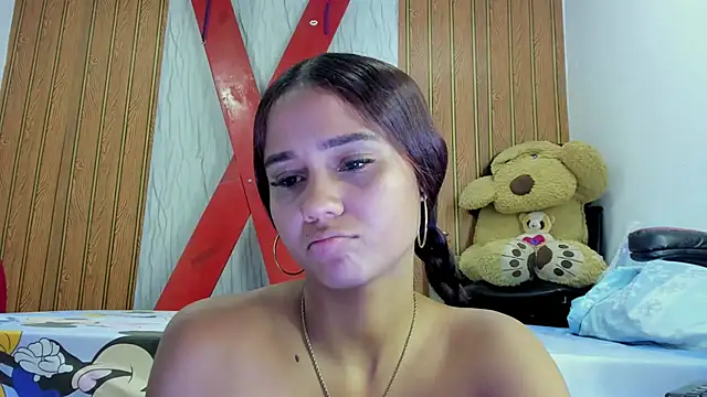 MarianaManzurのライブXXXチャット