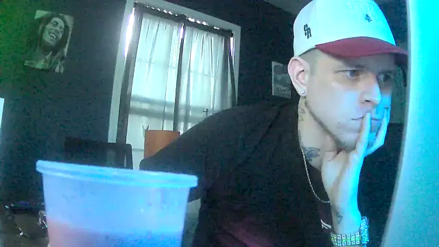 traejddd's Live XXX Chat