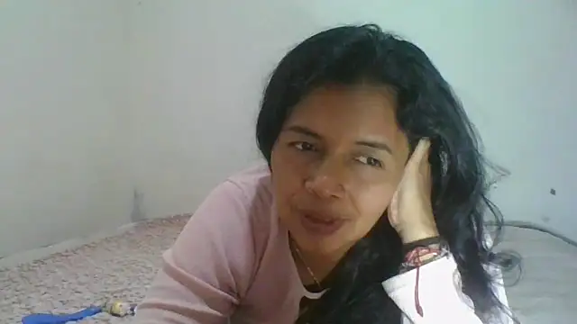 Chat +18 de DianaOchoa_ ao vivo