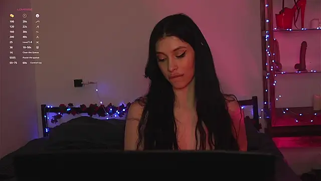 Chatroom XXX en direct de Olivia_Faye