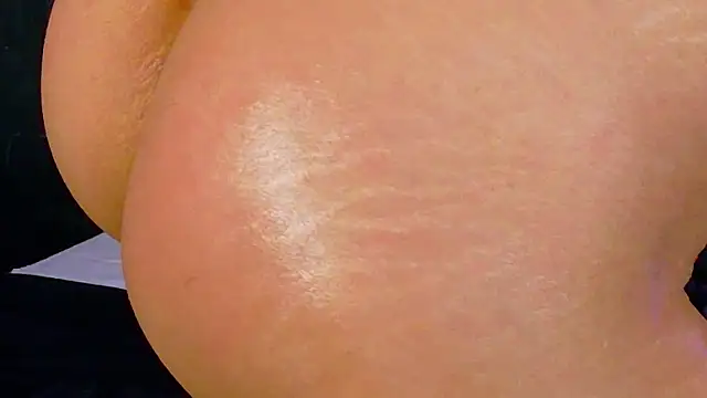 MidnightMuse3のライブXXXチャット