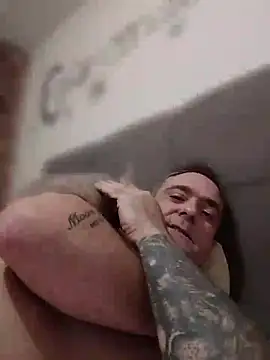 wifesfuckerpu's Webcam Show