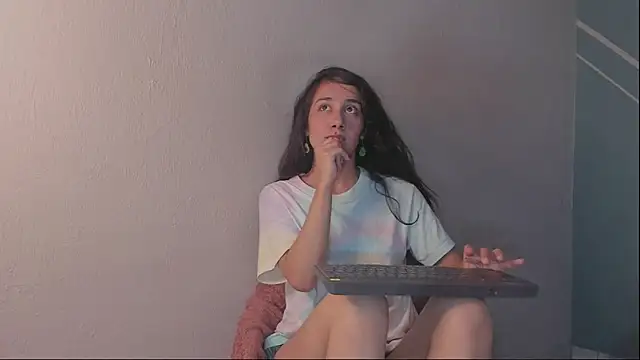 Lucy-Bluesea 现场XXX聊天