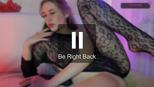 EliLynch élő XXX-chatje