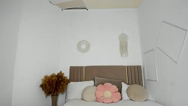 Erika_bestboobs élő XXX-chatje