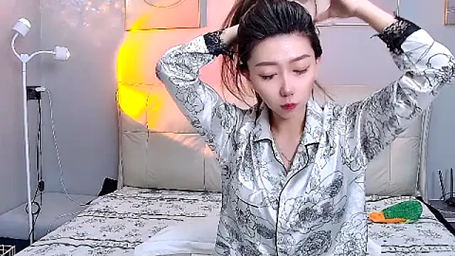 yue-77 现场XXX聊天