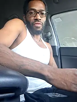 214KingLonggg: διαδικτυακό σόου στην κάμερα