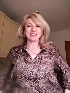 AhlyssaLove1155 Adlı Modelin Canlı XXX Sohbeti