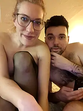 XXX chat uživo modela PolomaAndBobo