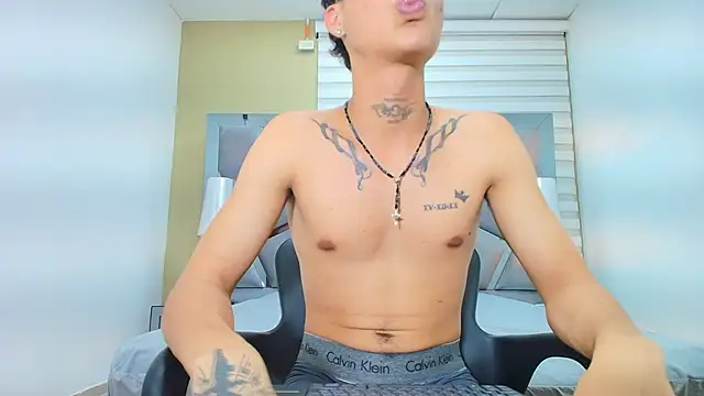 Онлайн чат XXX HENRY_GREEN2