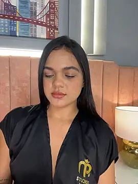 XXX chat uživo modela Bella-Ferrer