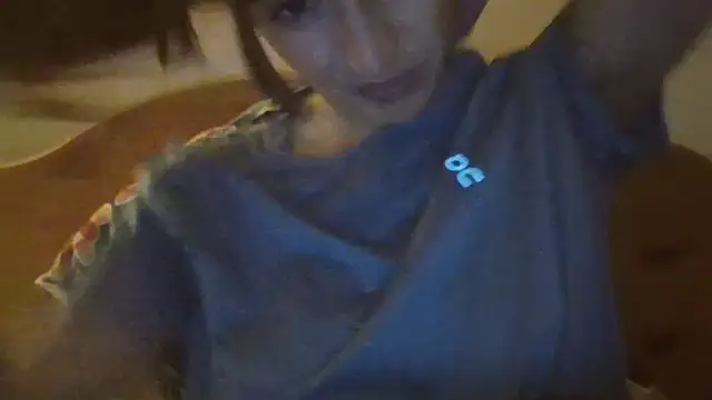 SportyBella_91 élő XXX-chatje