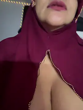 XXX chat uživo modela Jameela