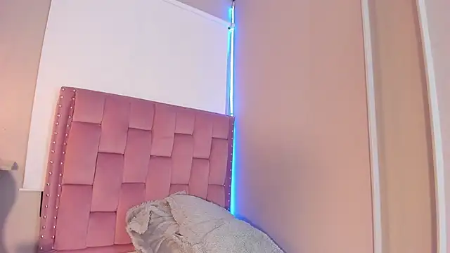 แชท XXX สดของ Roxy_Stonee