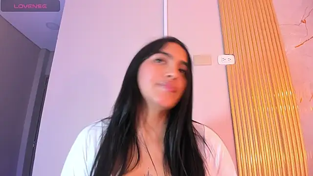 AlanaBlair_ live XXX chat