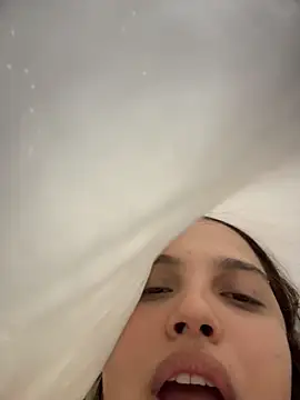 Colibri_xxx élő XXX-chatje