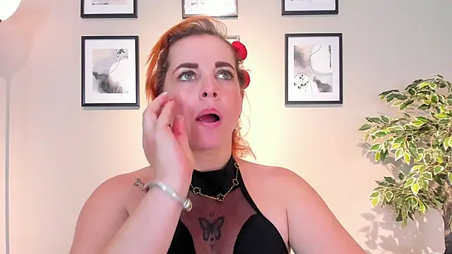 HannaBraveのライブXXXチャット