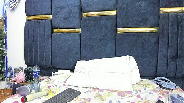 skaysanchez1 Adlı Modelin Canlı XXX Sohbeti